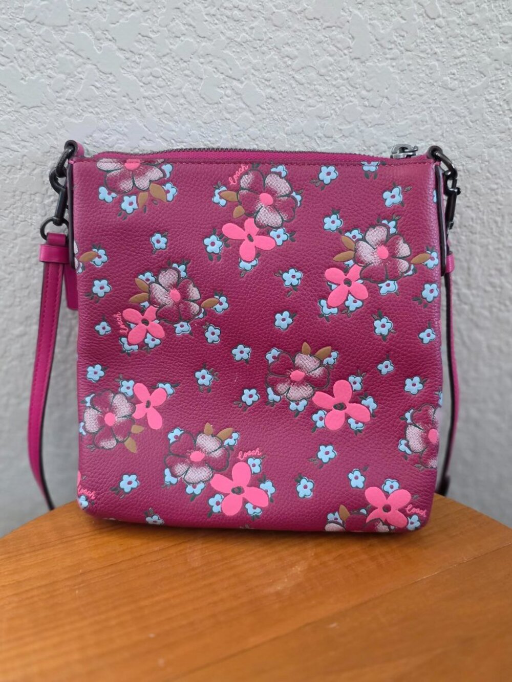 COACH Kitt Messenger Crossbody Bag – Field Floral Print - Picture 3 of 8